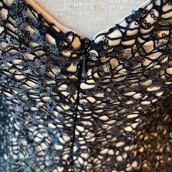 NWOT black sequinned lace bateau neck knee length dress from Aiden Mattox. - Picture 6 of 9